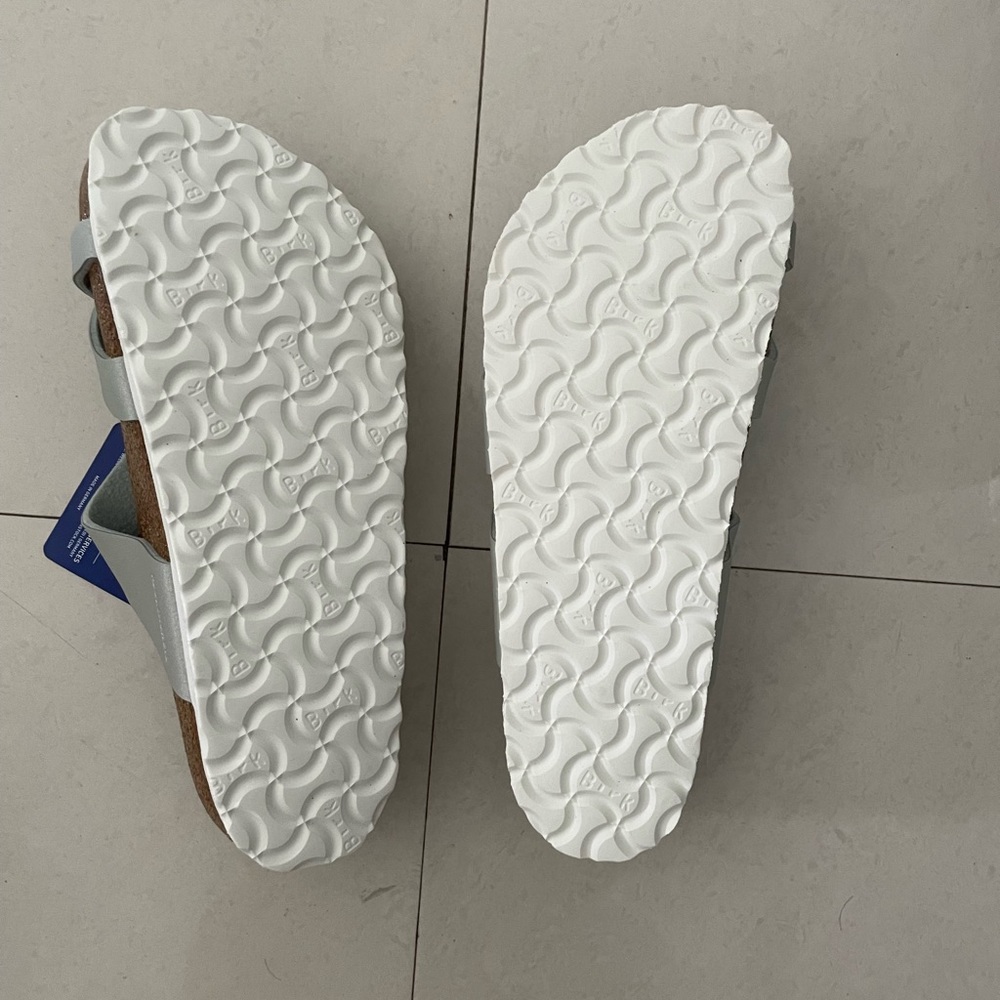 Birkenstock sandal - brand new - 245 mm heel to toe length - Picture 3 of 4